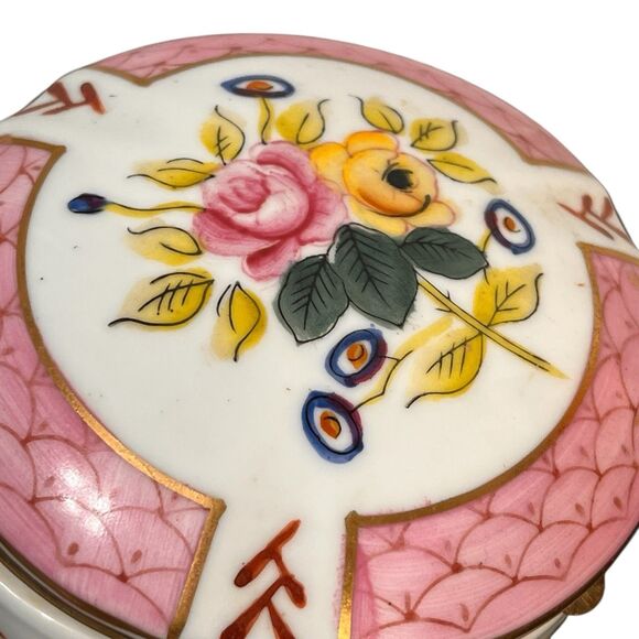 Vintage Handpainted 3 Footed Floral Hinged Trinket Box Porcelain Roses by Isco - Picture 10 of 16
